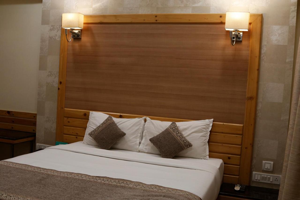 The Myriad Hotel Bhayandar Dış mekan fotoğraf