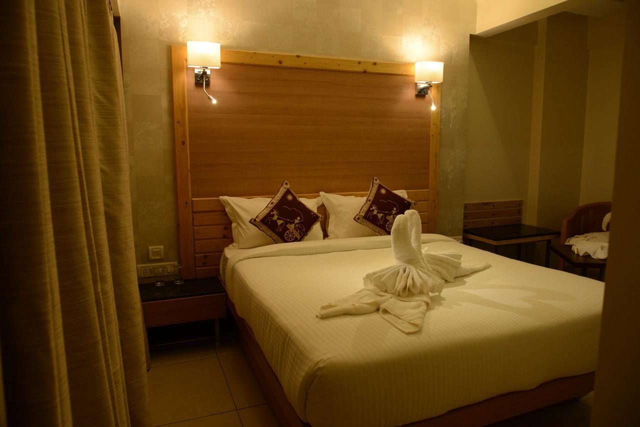 The Myriad Hotel Bhayandar Dış mekan fotoğraf
