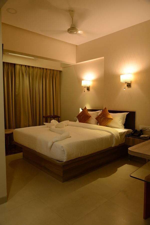 The Myriad Hotel Bhayandar Dış mekan fotoğraf